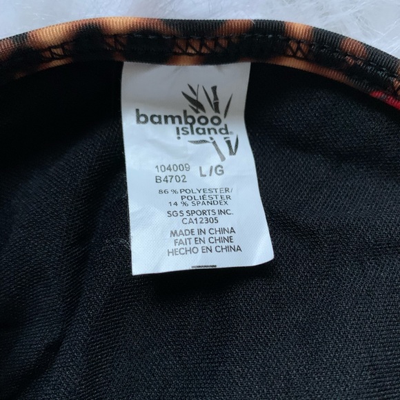 BAMBOO ISLAND Two piece Halter top Swimwear - Picture 3 of 4